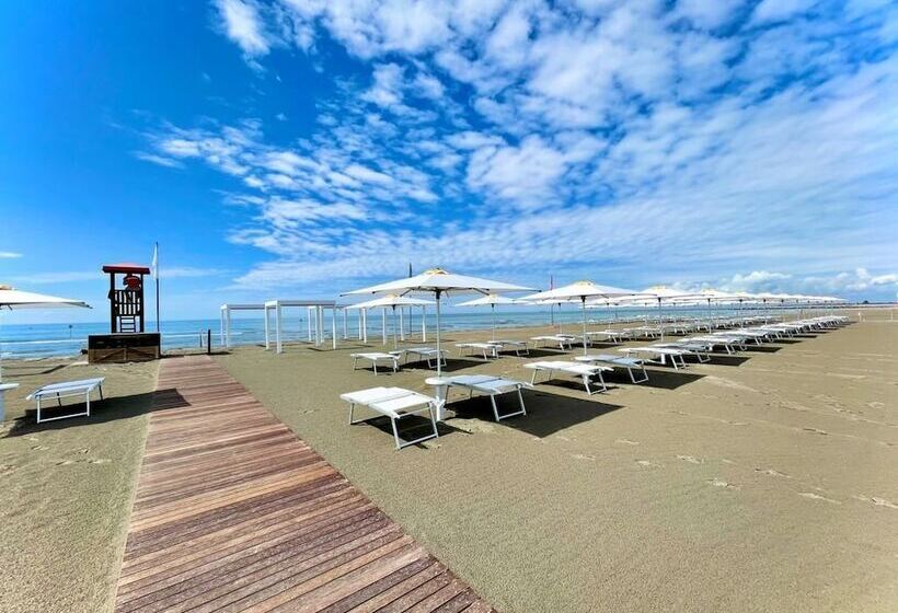 Отель Laguna Faro Suites Adults Only & Free Beach