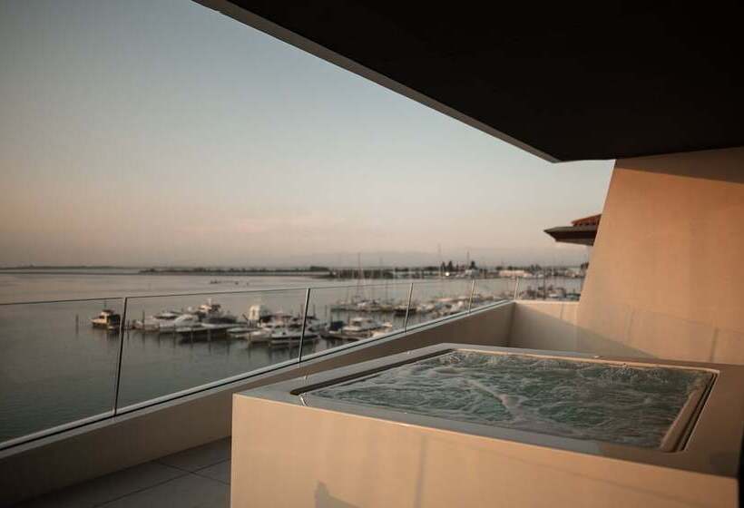 Отель Laguna Faro Suites Adults Only & Free Beach