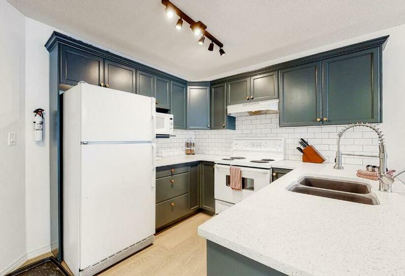 Отель Legacy 203