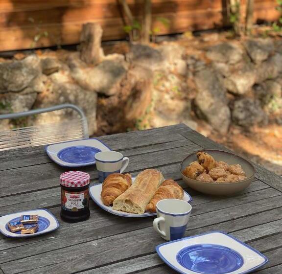 فندق Les Roulottes De Bayama  Logement Insolite Avec Jacuzzi