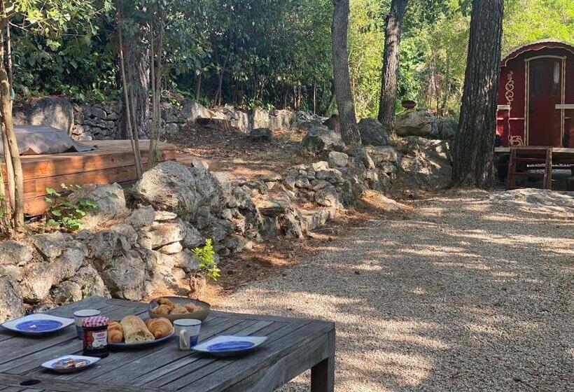 فندق Les Roulottes De Bayama  Logement Insolite Avec Jacuzzi