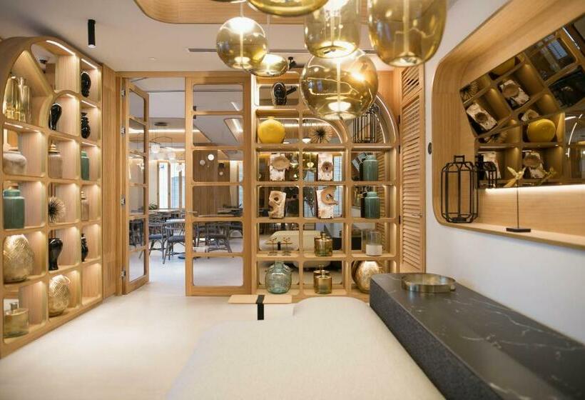 فندق Myr Puerta Serranos