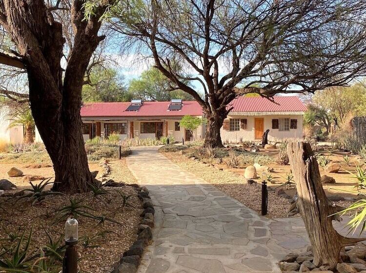 Отель Otjisazu Guest Farm