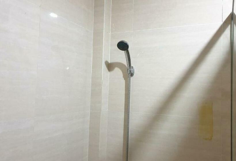 Отель Suroyo Redpartner