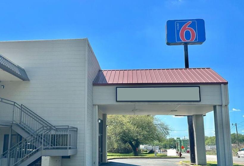 Motel 6 Forrest City Ar