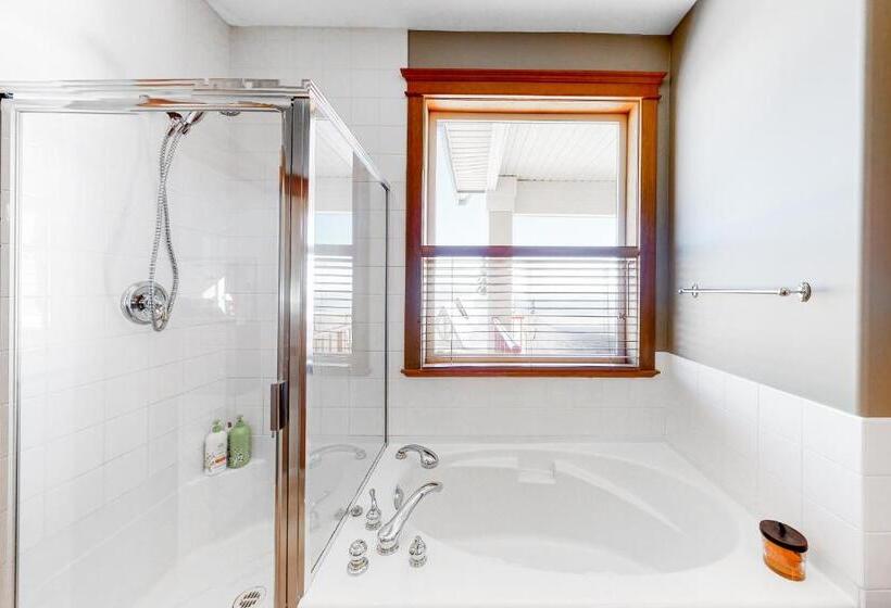 Отель Tree Tops 16