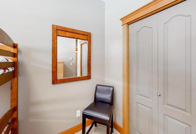 Отель Tree Tops 16