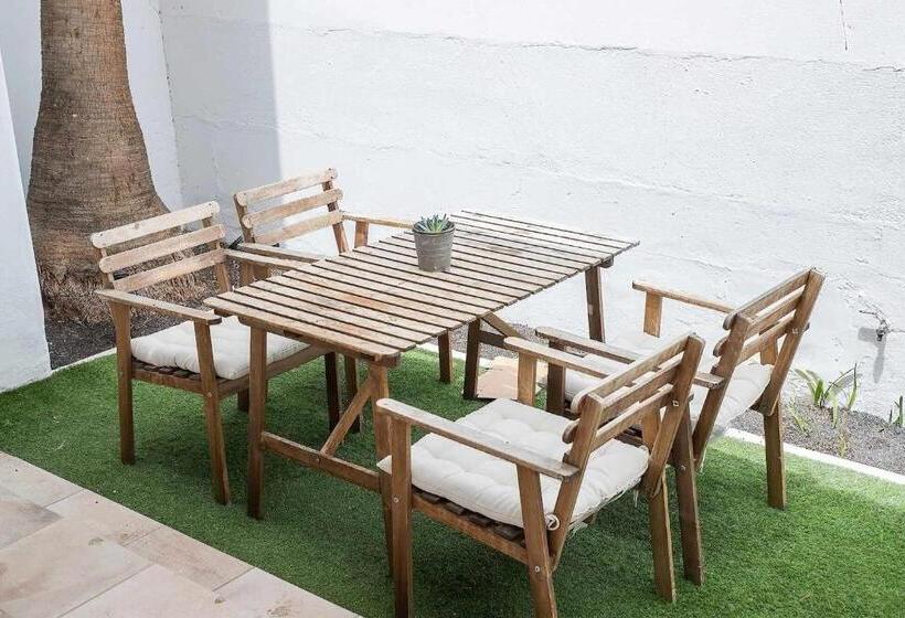 Le Family Palms My Home