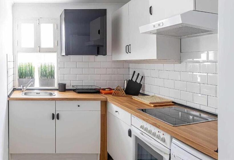 Le Family Palms My Home