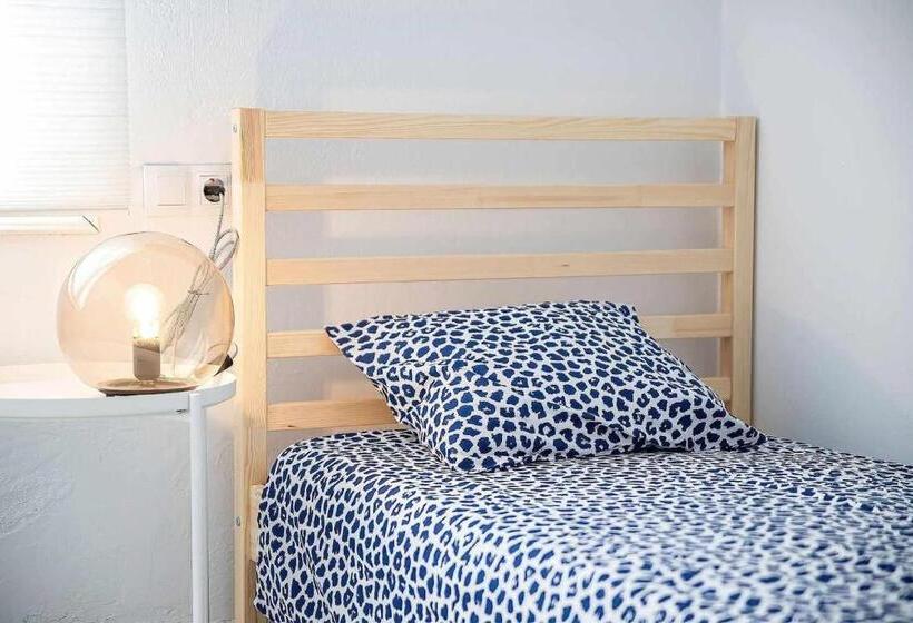 Le Family Palms My Home