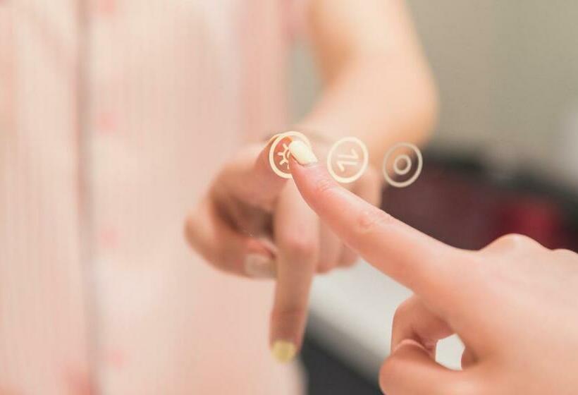 فندق على الطريق Omeo Suites