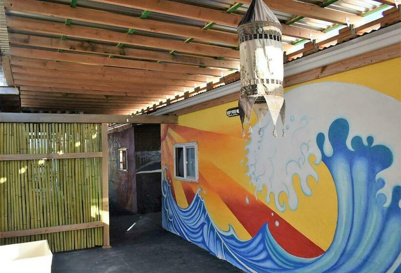 Open Gate Hostel Hawaii