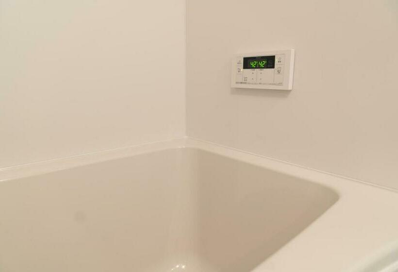 Osaka Sunshine Tower82