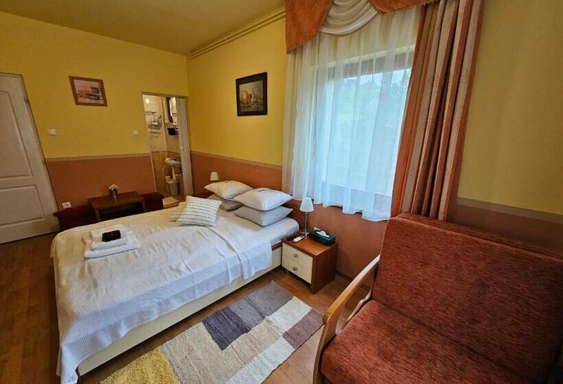 פנסיון Abigél 2 Vendégház