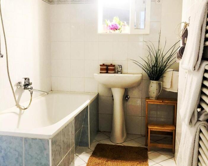 بنسيون Balaton Vendégház Paloznak