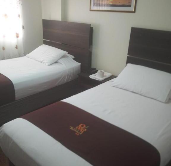 پانسیون Hostal Coral