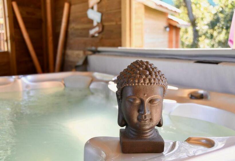 펜션 La Wodapalousa, Surf & Crossfit Guesthouse, 800m From Beach