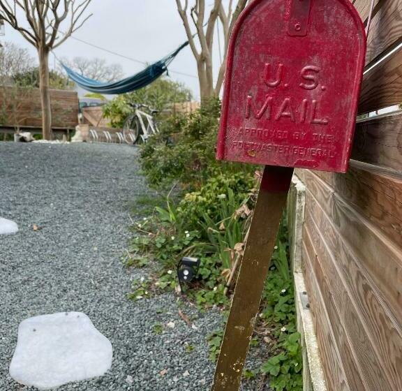 펜션 La Wodapalousa, Surf & Crossfit Guesthouse, 800m From Beach