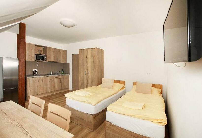 ペンション Penziony Hnanice