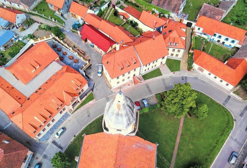 펜션 Penziony Hnanice