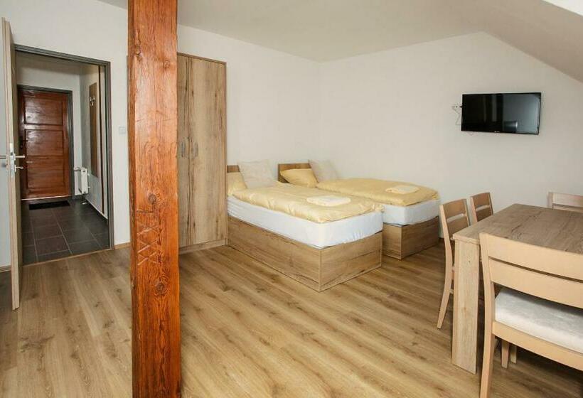 펜션 Penziony Hnanice