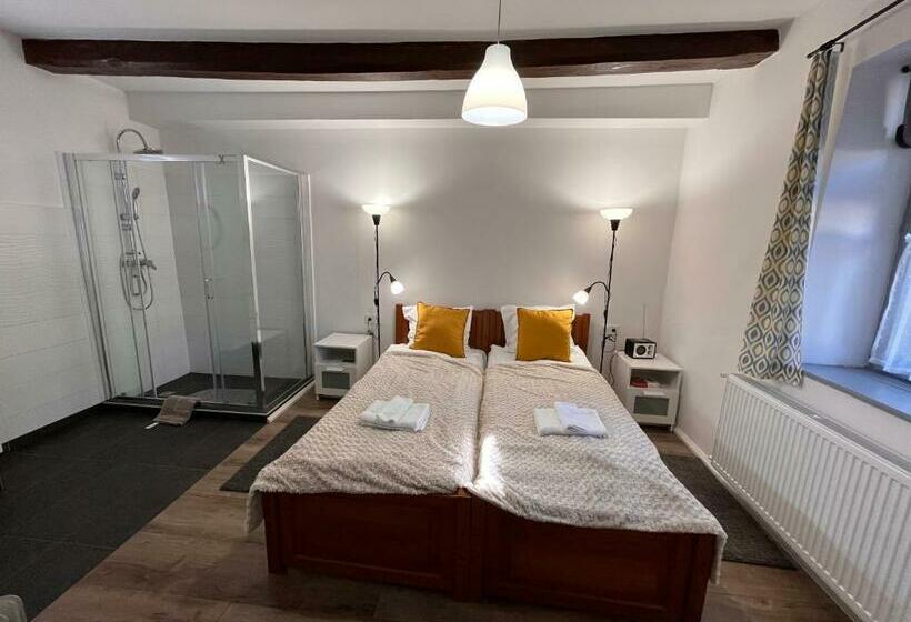 פנסיון Vitamin K73 Vendégház