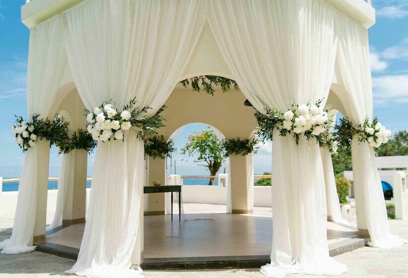 Royal Avila Boutique Resort