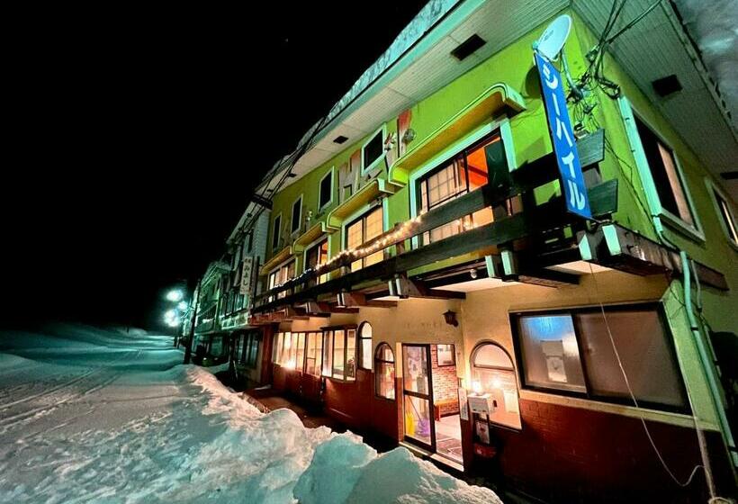 Hostel ザホテル湯沢スターダスト