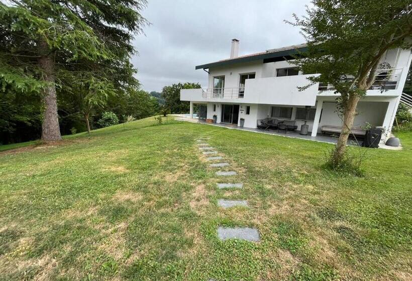 Appartement De Charme Avec Piscine Au Cœur Du Pays Basque   Fr 1 239 795