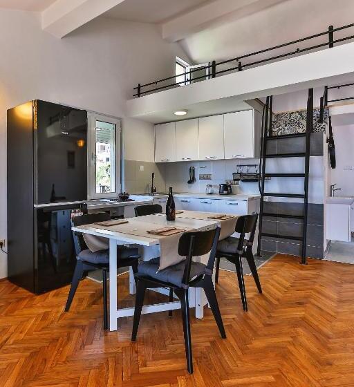 Barbara Sveti Stefan