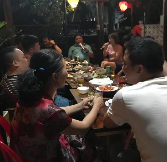 تختخواب و صبحانه Phong Nha Ecolodge Homestay By Hofs