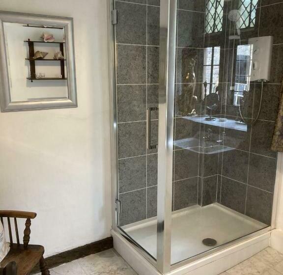 Bed and Breakfast Riber Hall Manor