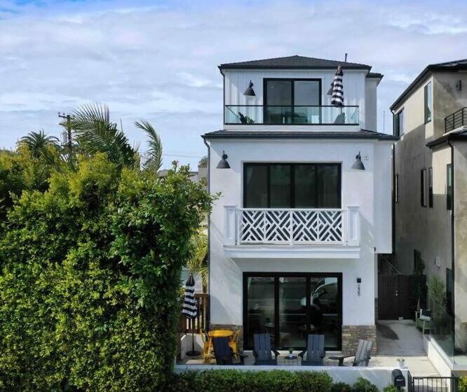 Coastal Paradise . Steps To The Beach . Pool . Hot Tub