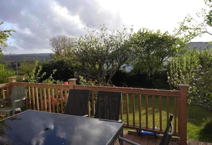 Dingley Dell Superb Location For Truro In Private Accommodation