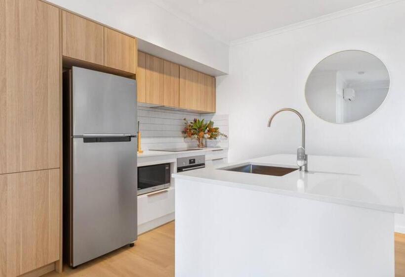 Fresh Beautifully Styled 2 Br Resort Apt At Marcoola