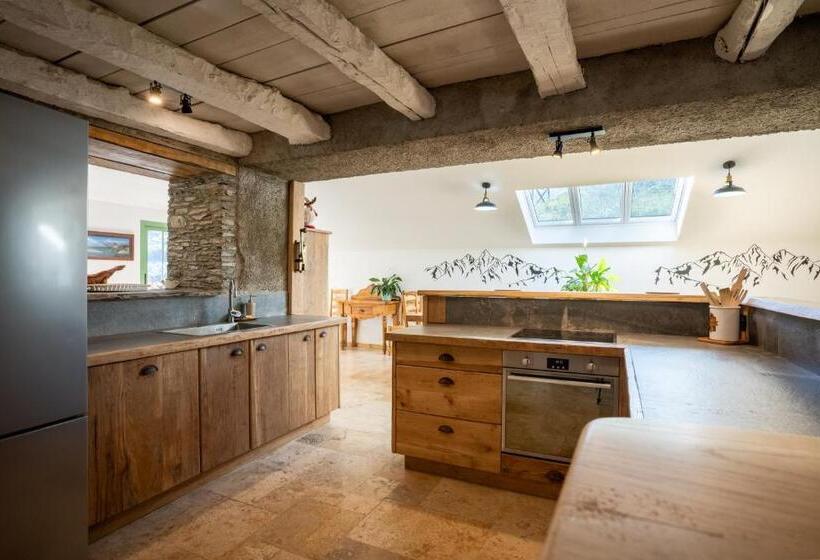 Grange Rénovée En Gîte/maison/chalet