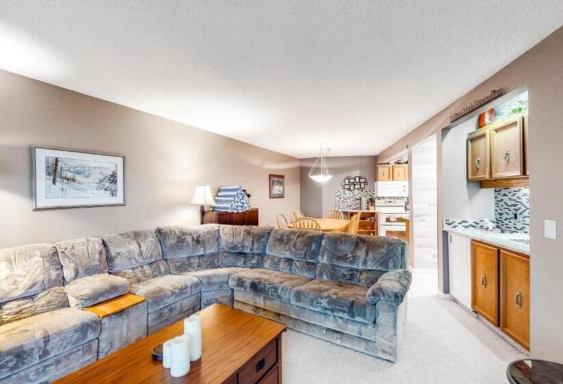 בית מלון כפרי Ponderosa Inn 316