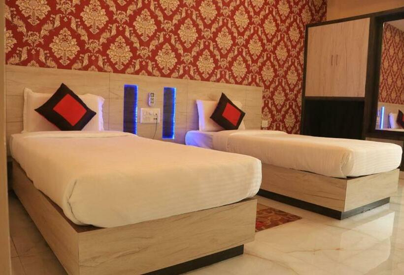 호텔 Rang Mahal Resort