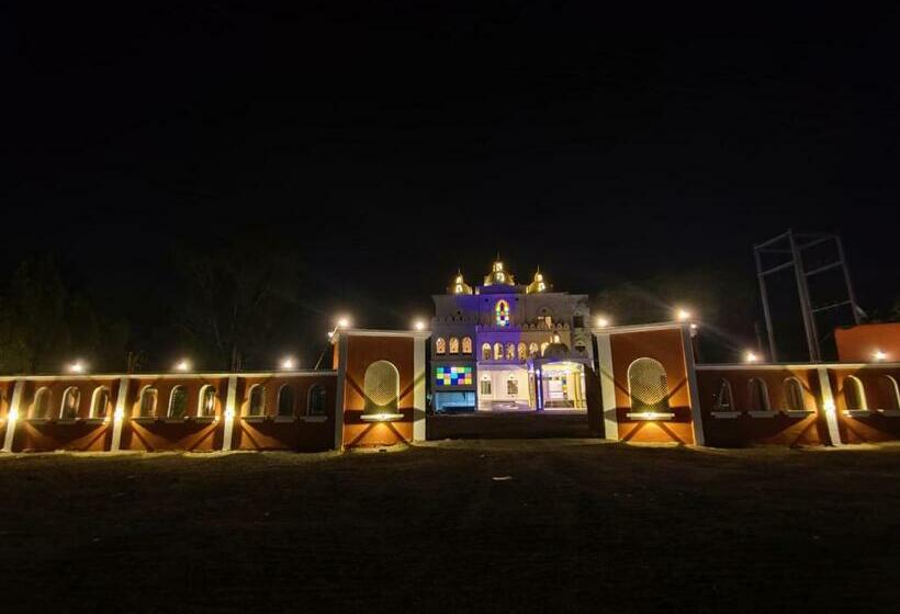 ホテル Rang Mahal Resort