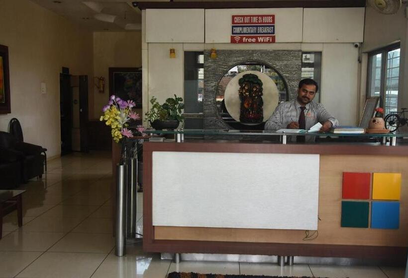 בית מלון כפרי Vrindavan Deluxe, Kolhapur