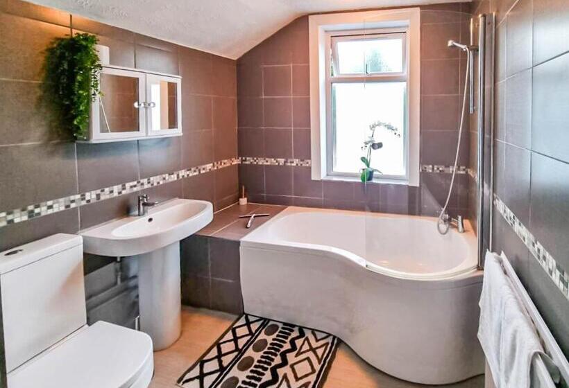 Ipswich Suffolk Contractor Holiday Short Stay