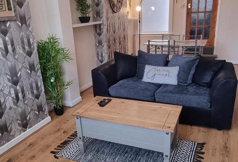 Ipswich Suffolk Contractor Holiday Short Stay