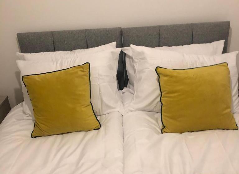 Lovely 3 Bed House In Chafford Hundred