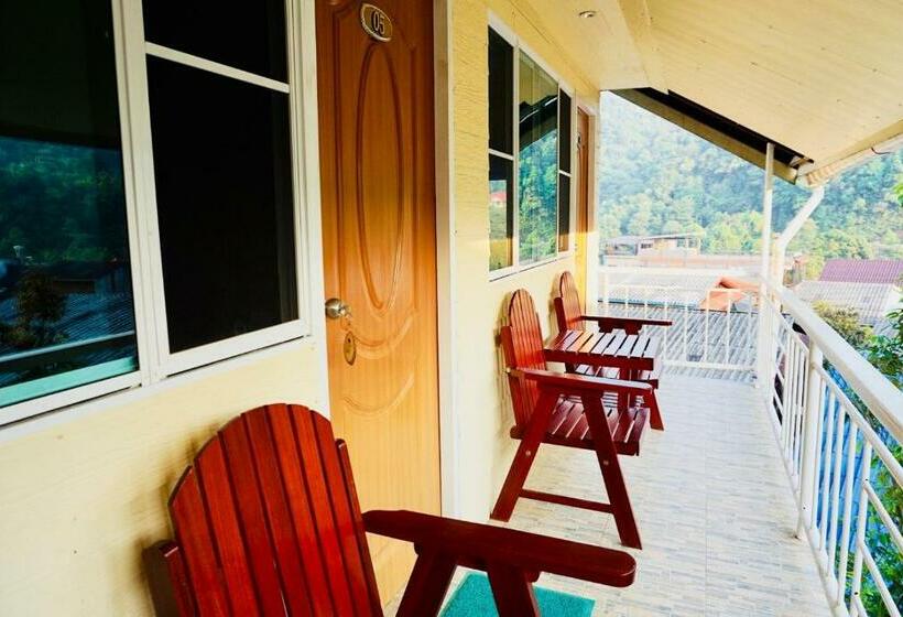 بنسيون อีต่องโฮมสเตย์