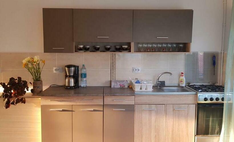 ペンション Casa Elena Eselnita