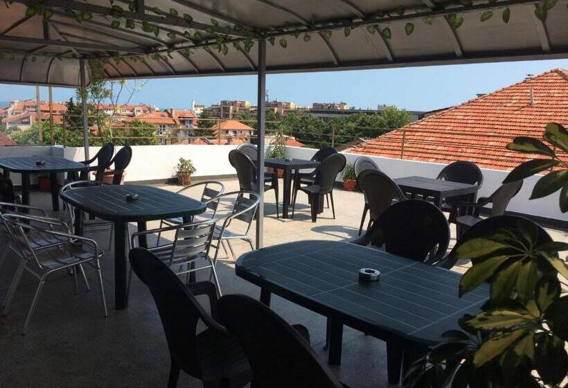 펜션 Family Hotel Dramchev