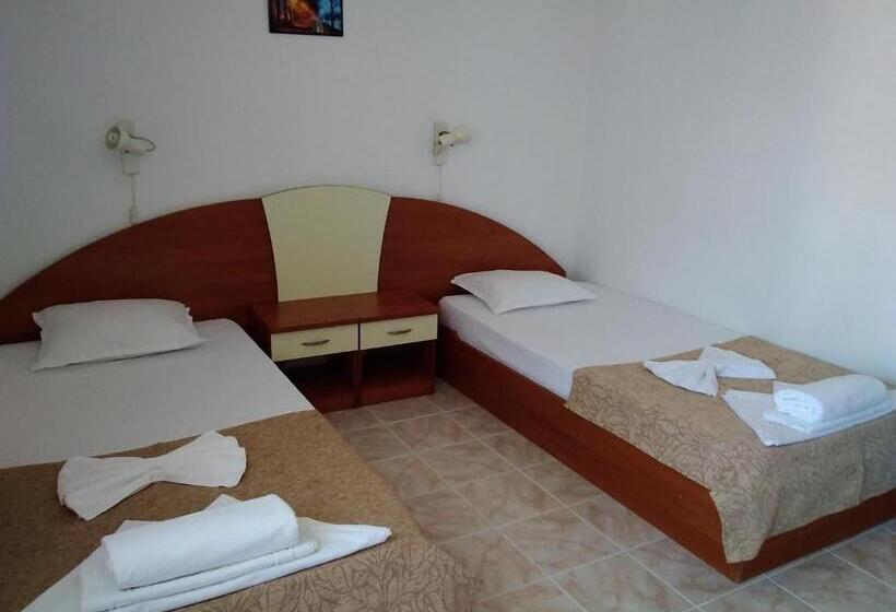 펜션 Family Hotel Dramchev