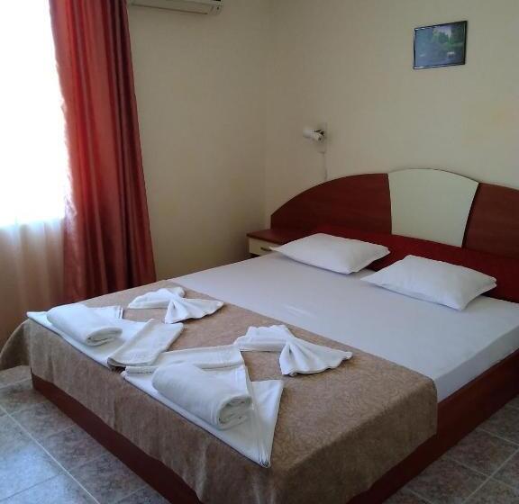 펜션 Family Hotel Dramchev