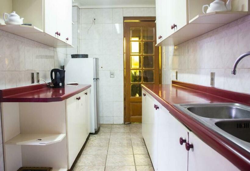 פנסיון Hostal Helios