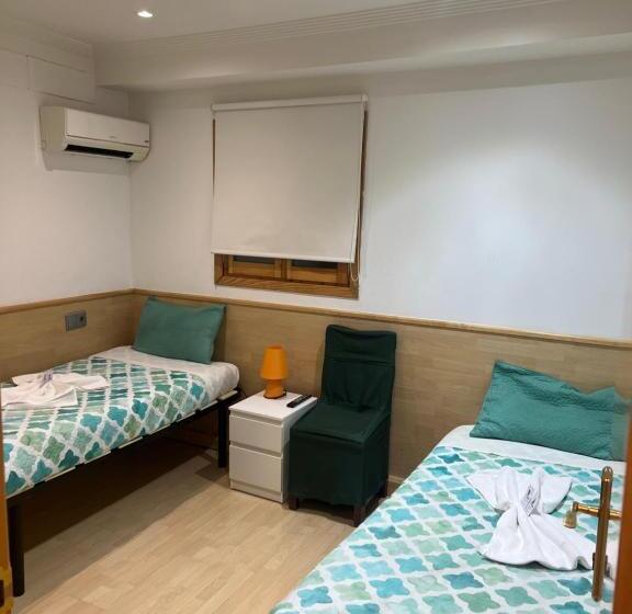 بنسيون Hostal Restaurante